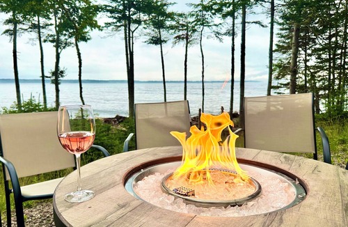 Corea House | ⭐NEW⭐ Stunning Beachfront Living w/Gameroom & Firepit Near Acadia