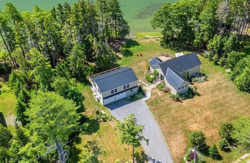 Waldoboro House | Newly-built waterfront home with fast WiFi, furnished deck, & washer/dryer
