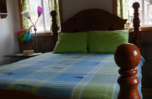 Rumford Center Bed & Breakfast | No View Farm
