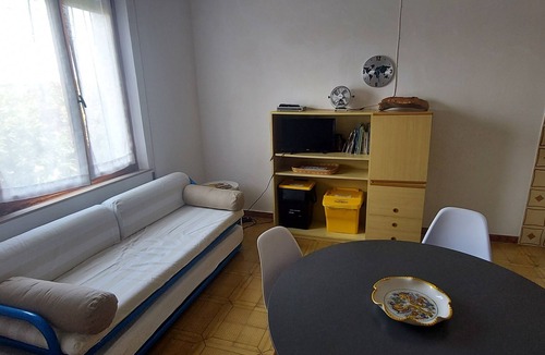 Santa Caterina Apartment | Oleander House - Three-room apartment 10 minutes from the sea