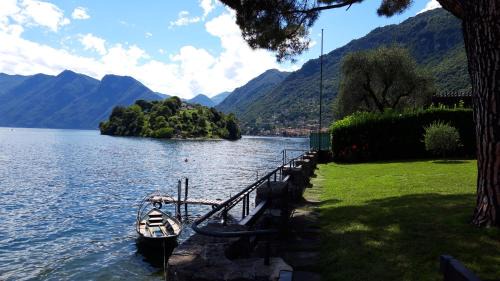 Ossuccio Villa | OSSUCCIO PRIVATE POOL VILLA ON THE LAKE-by Italian Apartments