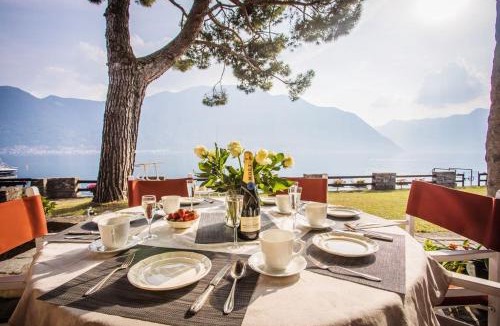 Ossuccio Villa | OSSUCCIO PRIVATE POOL VILLA ON THE LAKE-by Italian Apartments