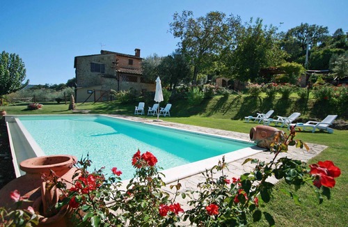 Radicondoli House | Panoramic villa w/private infinity pool & garden