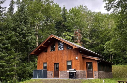 Pittsburg House | Pittsburg NH Waterfront Cabin. Direct Snowmobile & ATV Trail Access. Middle Pond