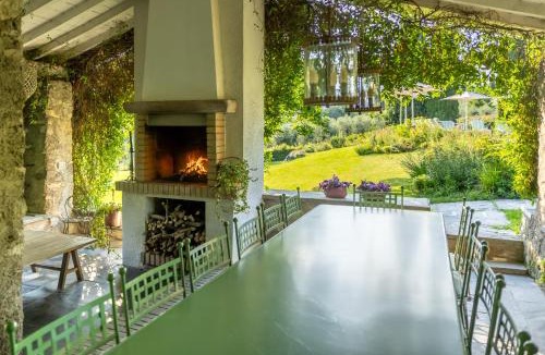 Puegnago del Garda House | PODERI LA ROCCHETTA Countryside Estate on the Hills of Lake Garda