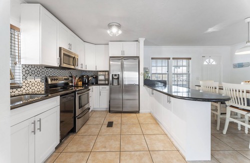 Cross Key Waterways House | Pool, large dock,walk to restaurants, Pennekamp and relax in Key Largo