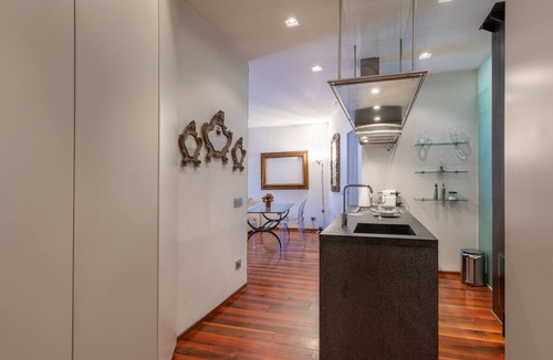 Acquabella Apartment | Porta Venezia-Design apartment, 2-bedrooms, Netflix, wifi