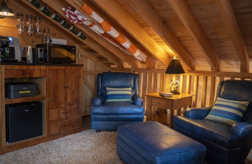 Oquossoc House | Potters Place Bunkhouse - Luxurious bunkhouse includes handicap accessible main floor living area