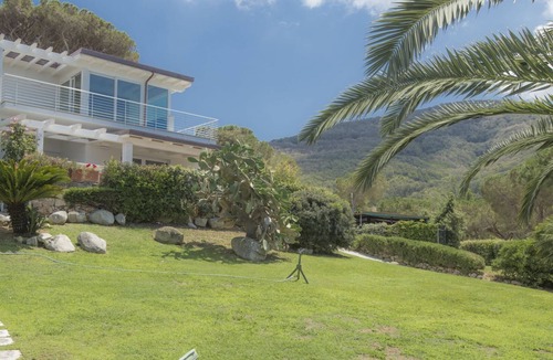 Biodola Villa | Prestigious Villa on the sandy beach named Biodola, with a stunning sea view, a private parking acce