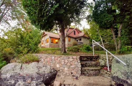 Dedham Cottage | Pristine Lakefront Cottage in Maine 30 miles from Acadia National Park.