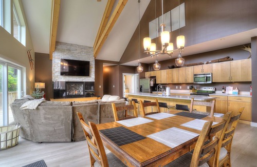 Rangeley Ski Chalet | Private Chalet on Saddleback Mountain Ski Resort - Ski In/Ski Out