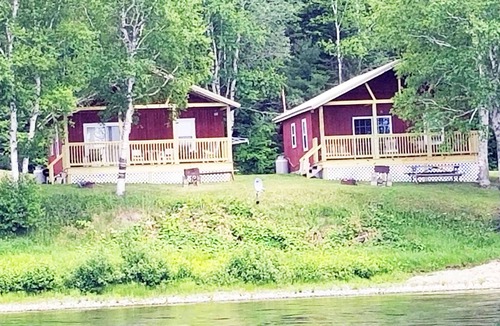 Winterville Cabin | Quiet & serene, steps to the water, swimming, fishing, hiking, nature all around