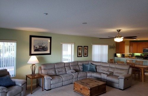 Independence Square Condo | Relax @ our spacious Beach Condo. 3 Bedrooms, Bonus room & 2 Baths Sleeps 6-8