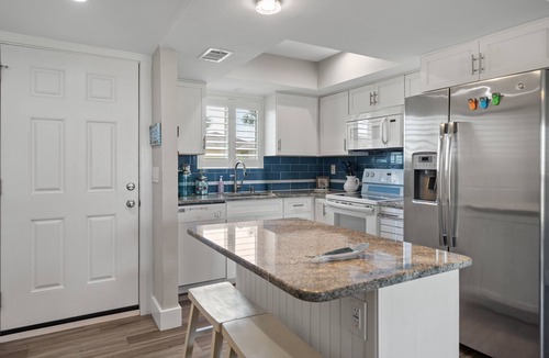 Holiday Isle Condo | Renovated 2BR Sandpiper Cove Condo - Sleeps 6 - Private Beach+Free Beach Service