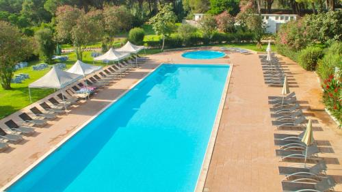 Arborea Apartment | Residence with swimming-pool in Arborea just 300 meters from the beach