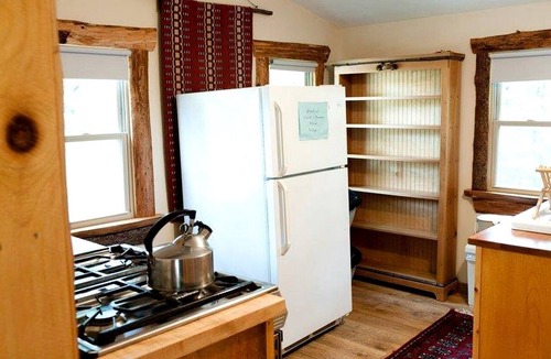 Pittsfield Cabin | Romantic Couples' Cabin Getaway in Pittsfield, New Hampshire