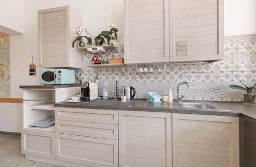 Riola Sardo Apartment | Room '40°Parallelo - Economy 5' with Shared Garden, Wi-Fi and Air Conditioning