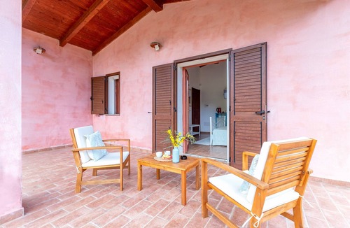 Santa Maria La Palma Apartment | Room 'Matrimoniale' with Private Terrace, Wi-Fi and Air Conditioning