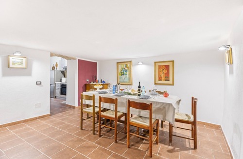 Scano di Montiferro Apartment | Room 'Talia' with Sea View, Wi-Fi and Air Conditioning