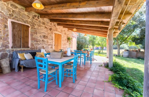 Santa Maria La Palma Apartment | Room 'Tripla' with Private Terrace, Wi-Fi and Air Conditioning