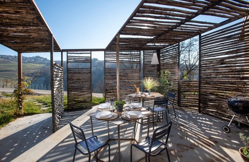 Novello Apartment | ROSTAGNI 1834: APT IN VILLA WITH POOL IN THE BAROLO REGION