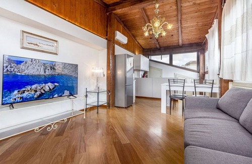 Sassari Apartment | Roth Apartment – Elegant & Bright – Close to the city center