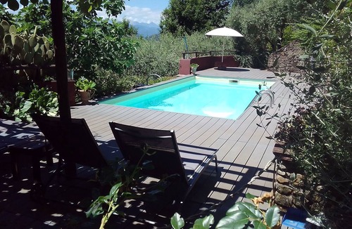 Benabbio House | Rustic single house with exclusive swimming pool and large private garden