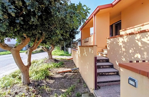 Capo Mannu Apartment | Sa Mora - Holiday Home 50m from the Sea - Mandriola families and couples