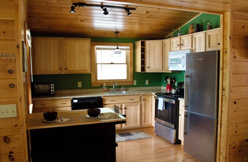 Hanover House | Sandy Waterfront Cabin on Howard Pond - 12 minutes to Sunday River Ski Resort