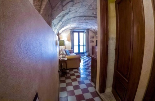 Bosa Historic Centre Apartment | Sardinian Gallery Vittorio