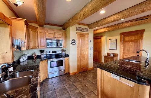 Rangeley House | Scenic Rangeley Log Home with 3+ Private Acres, 3,200+sf, Views & Lake Access!