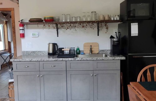 Hyde Park Cabin | Serene Country Cabin in the Heart of Vermont near the Green Mountains, Perfect for a Weekend in Nature