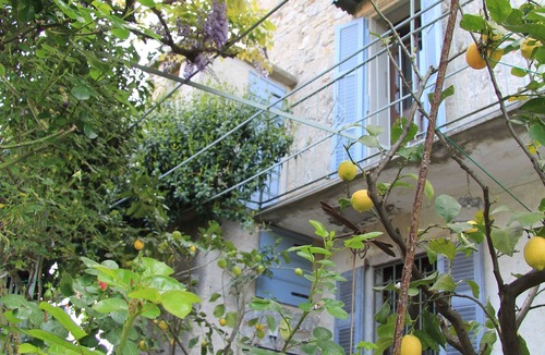 Pella House | Seventeenth-century house on 2 floors, with Turkish bath and courtyards, 1km from Lake Orta.