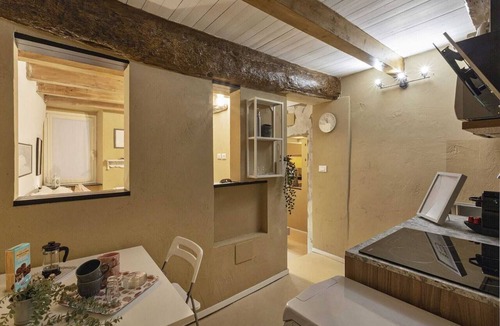 Genoa Historical Centre Apartment | Sirocco - A Cozy Shelter adjacent to Garibaldi Street.