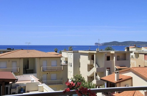 La Pietraia Apartment | Situated on the northwest coast of Sardinia, about 1 km from the centre of Alghero, the Residenze Gardenia complex is just 150 metres from the city's Lido beach.Alghero, which can be reached in a few minutes by bicycle or by regular bus service, has a li