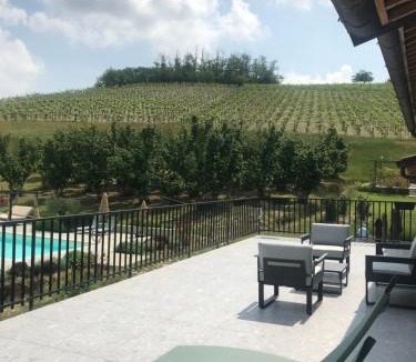 Montegrosso dʼAsti Bed & Breakfast | Sotto La Vigna Charm Stay Adult only vacation Balcony suite