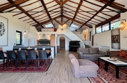 Lake Bracciano Villa | ★★★★★ Spacious Waterfront Villa near Rome/Private Pool/AC/Patio/Stunning Views