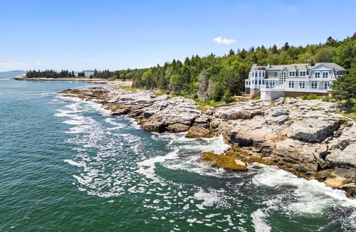 Georgetown House | Spectacular oceanfront retreat with amazing views, sunroom & washer/dryer