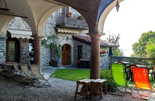 Zorzino Apartment | Studio-Apartment mit Balkon mit Seeblick und Zugang zum Garten by Interhome