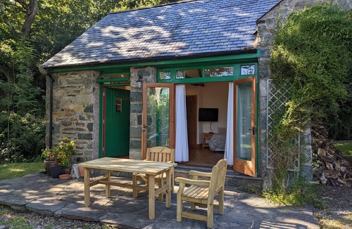 Barmouth Apartment | Studio apartment set in idyllic farm beside the Golden River Mawddach