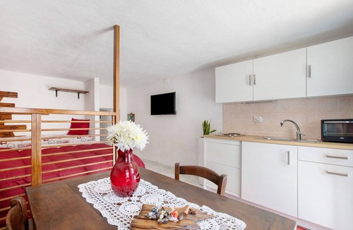 Villair-Amerique Apartment | Studio 'Nel Cuore Della Via Francigena' with Mountain View and Private Garden