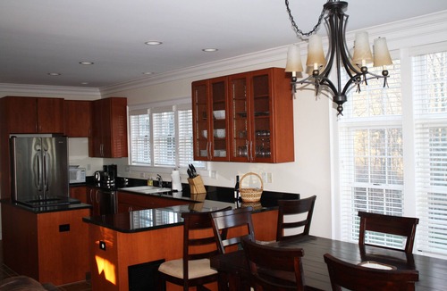 Cape Neddick House | Stunning Ocean Views with Private Beach! Spacious, Upscale Home in Quiet Area