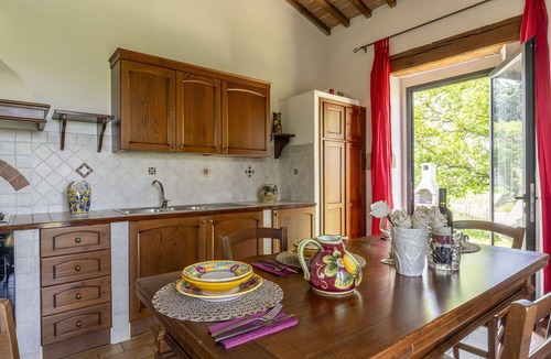 Radicondoli House | Stunning private villa for 4 guests with WIFI, pool, TV and panoramic view