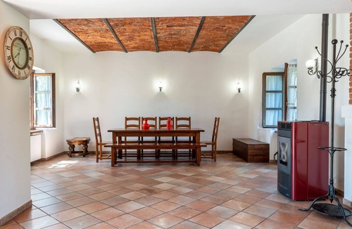 Basaluzzo Villa | Stunning private villa for 9 guests with WIFI, private pool, hot tub, TV, patio and panoramic view