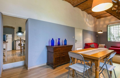 Lorenzana House | Stunning private villa for 8 guests with WIFI, pool and pets allowed