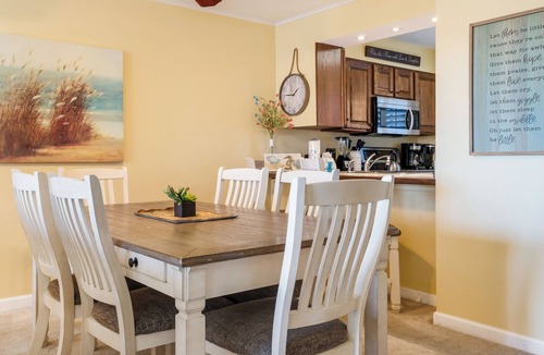 Holiday Isle Condo | Stunning Views + Resort Fun! Beachfront Escape – Islander 410