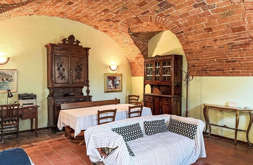 Castell'Alfero House | Stunning villa for 6 people with WIFI, TV and patio