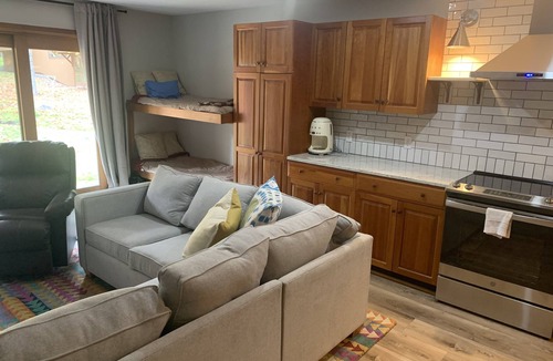 Carrabassett Valley Apartment | Sugarloaf Ski-In/Ski-Out Condo – Golf, Bike & Hike