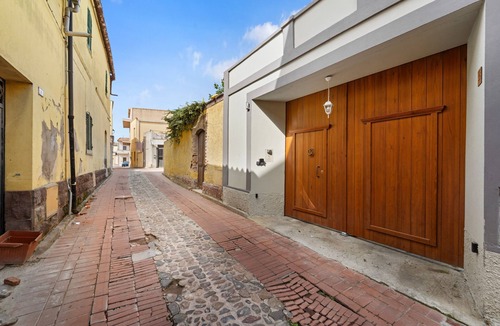 Assemini Apartment | Suite 7 Oro with Private Terrace