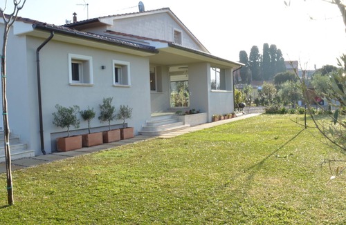 Montescudaio House | Sweet Home by Interhome